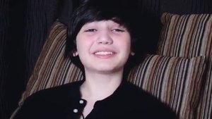 Роберт Рождественский- "Идут обыденные дожди.." (читает Магамадов Магомед)