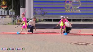 Акробатический танец «Шалунишки!».
