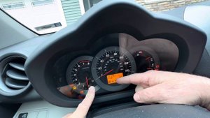 Тоyota RAV 4 -2010г.  Горит желтая лампочка…Сброс - Maint Reqd !!!