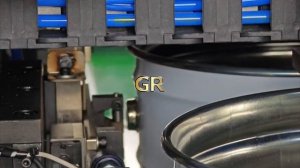 Машина для вставки конических ручек ведер