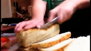 Бутерброды с колбасой и сыром на скорую руку