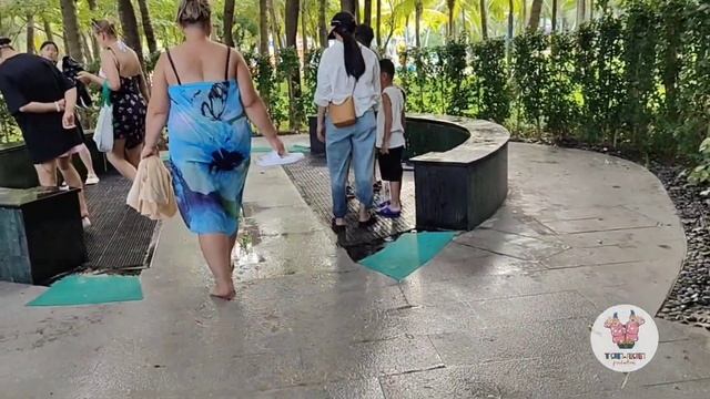 Бассейн для ног, сервис на пляже бухта Дадунхай, Санья, Хайнань, Китай, август 2024 смотреть онлайн