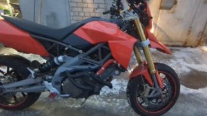 Aprilia dorsoduro 750