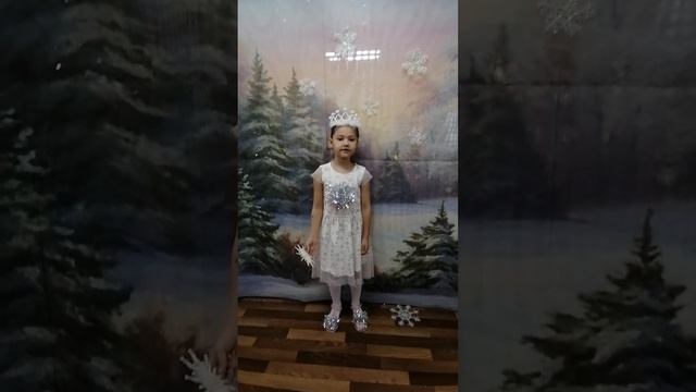 К. Бальмонт. "Снежинка". Лена Кокоулина, детский сад 103.