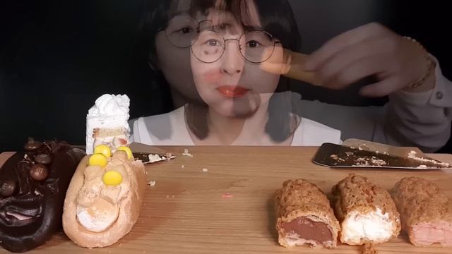 SUB)흑당크레이프케익🍰무화과케익🍰 쿠캣마켓 오믈렛 크로칸슈 디저트 먹방/Korean Cake Croquant Chou Dessert Mukbang/ケーキ