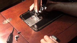 ЗИГ-ЗАГ приставка для прямострочной швейной машины  пр-во ГДР.