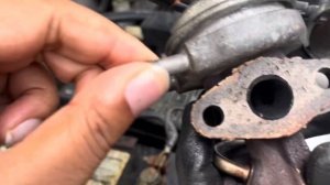 Remove and Clean EGR Valve On A Toyota 4Runner/Tacoma 2.7L (96-02)