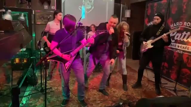 Стрела Морфея - саундчек г. Кириши бар "HARD ROCK LATTE". Парфюмер. смотреть онлайн