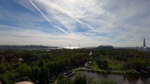 Аттракцион Свободное падение. Санкт-Петербург. Парк Диво Остров.