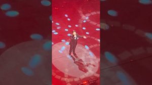 Ержан Максим выступил в честь 25 лет КАЗНУИ