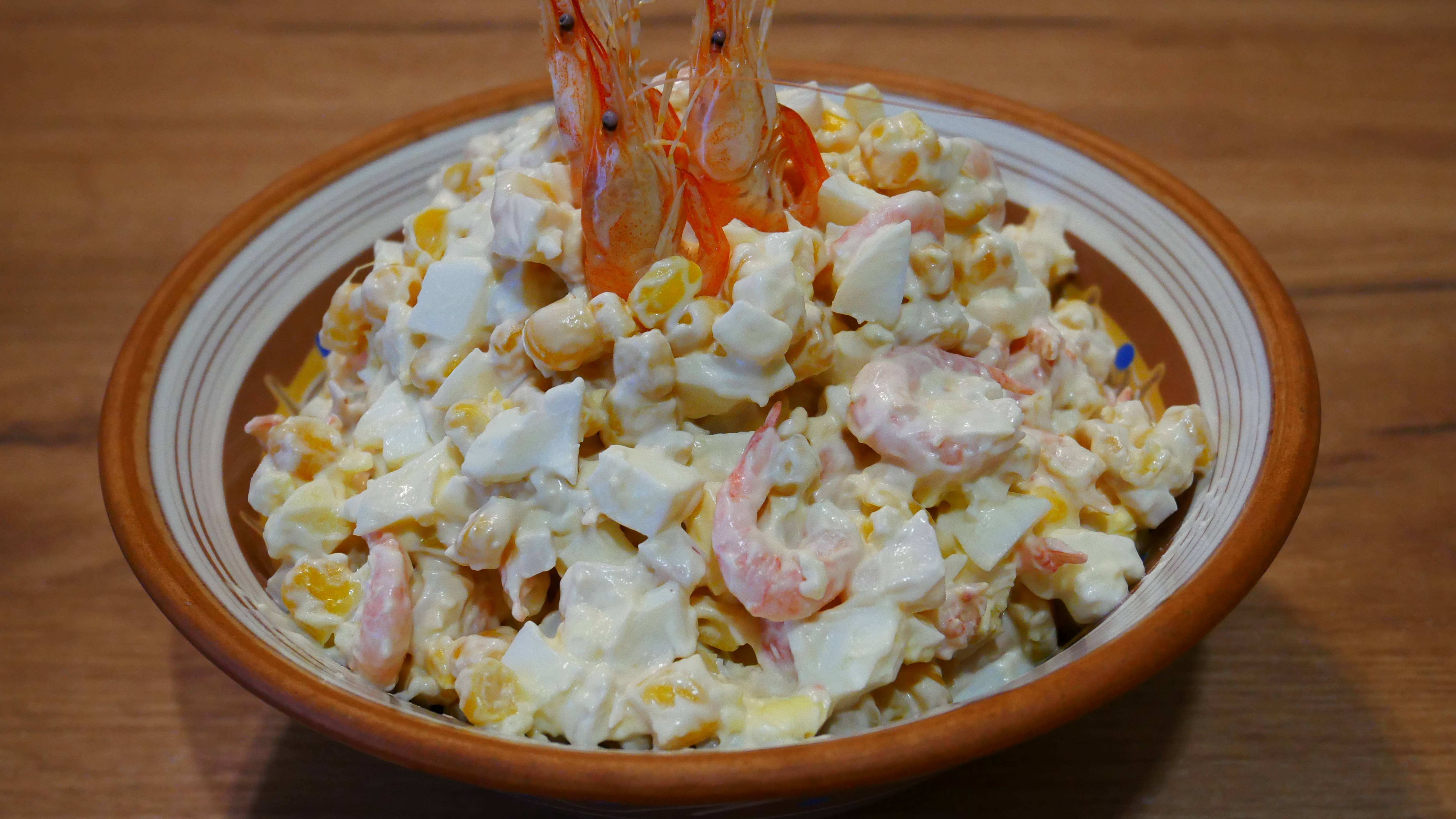 Сочный Салат с Креветками и Кальмарами: Рецепт для Любителей Морепродуктов!