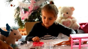 Распаковываем подарок! Набор с Куклой Барби, играем в Доктора. Будем ЛЕЧИТЬ ВСЕХ!. Nastya Show