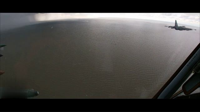 За облаками небо Работа нашей авиации смотреть онлайн