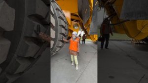 БЕЛАЗ - Белорусский автомобильный завод.