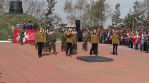 День без выстрела на земле - Эстрадный ансамбль " Карусель"