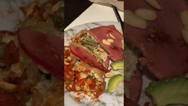 (5) Quinoa ham omelette with fresh avocado! Superfood! Gluten free! смотреть онлайн