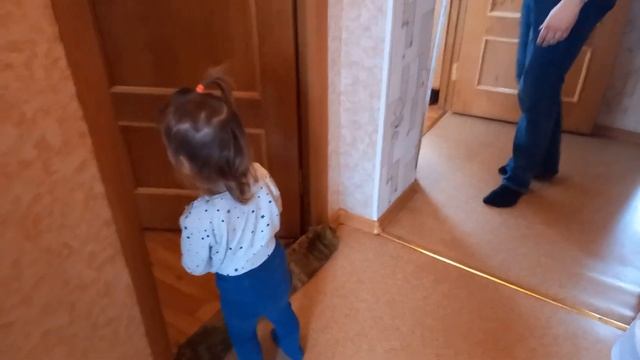 ВЛОГ❄ГОТОВЛЮ ЦЕЗАРЬ//ПОЛИНИН ТРЭК//ИДЕМ В ГОСТИ К БАБУШКЕ смотреть онлайн