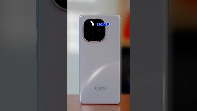 iQOO Z9 Turbo Plus -Первое знакомство с новым заряженным ТОПОМ за свои деньги из поднебесной #short