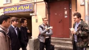 ХОВАНСКИЙ КИДАЕТСЯ ШАВЕРМОЙ