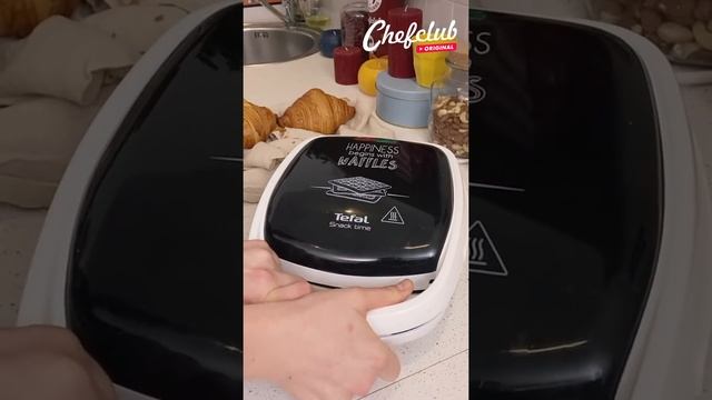 Waffled Chocolate Croissant 🧇🥐 Flaky and buttery all in one #SHORTS смотреть онлайн