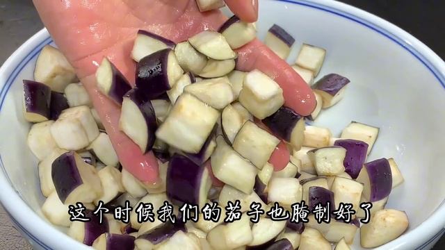 茄子炒雞蛋這樣做太香了，我家一星期吃6次，家裡米飯都不夠吃【阿朝哥美食 】#茄子炒雞蛋 #茄子 #雞蛋 смотреть онлайн