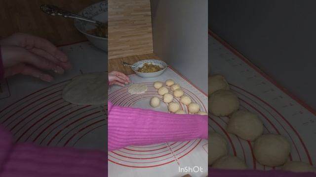 Бельгия |Мамины пирожки с капустой смотреть онлайн