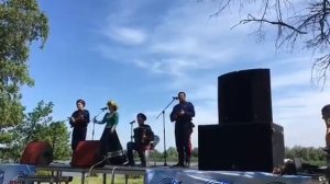 Уж ты бабочка бабёночка моя.