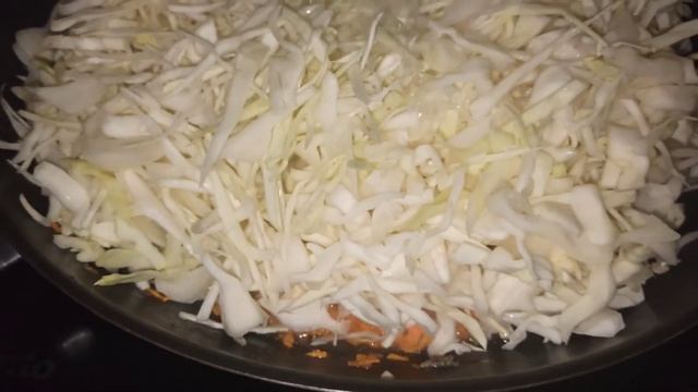 Тушёная КАПУСТА со сметаной. Вкусно! Просто!#еда#вкусно#капустатушеная#вкуснаяеда