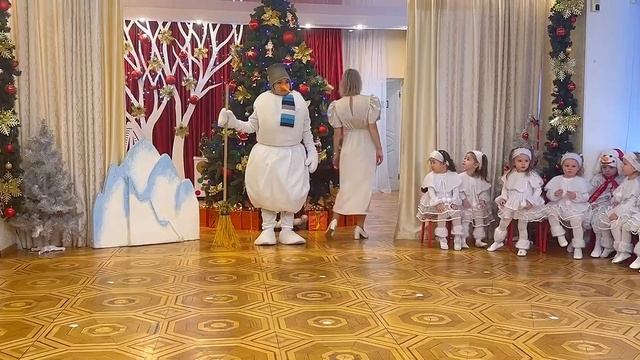 ✨🎉 Ура! Зима пришла в наш детский сад, и мы с радостью объявляем о начале зимних утренников!