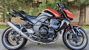 Видеообзор Kawasaki Z1000 2010