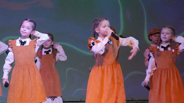 Эстрадный ансамбль " Карусель" - Старый утюг смотреть онлайн