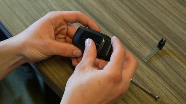 How to Replace Your Key Fob Battery - Toyota Highlander & Toyota Camry смотреть онлайн