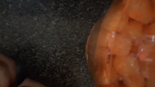 (🔇) Peyton Re-Reviews: Kit Kat Blueberry Muffin (Limited Edition) (🇺🇸) смотреть онлайн