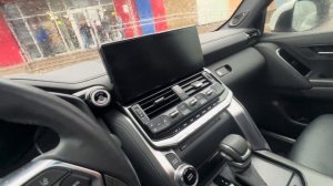 Toyota Land Cruiser 300 3.3 дизель . Безумный расход топлива! кому нужна такая машина ?