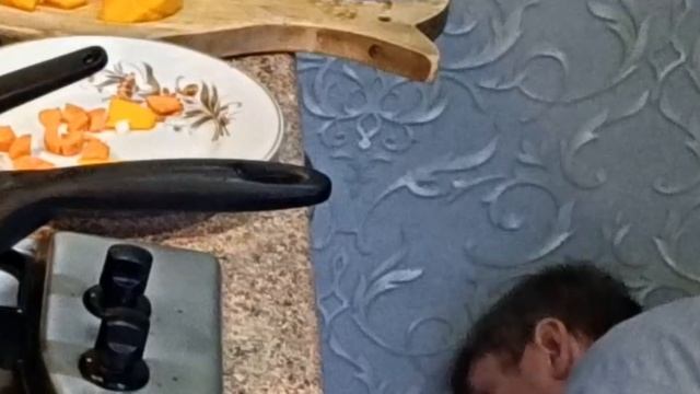 Неудачный день/ Вареники не получились / ИРГА в пирожках / СУП С ФАСОЛЬЮ И ТЫКВОЙ  #семейныйканал смотреть онлайн