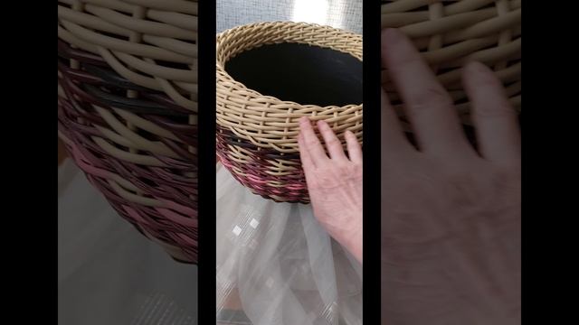 Ещё одно кашпо в той же технике, что и предыдущее, есть на канале.
ГАЛИСАД, ЧЕРЕПОВЕЦ