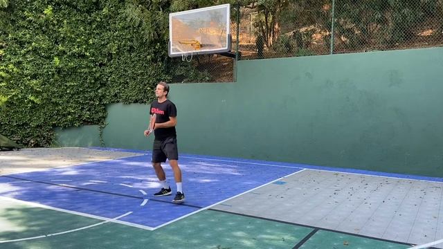 One Handed vs Two Handed Backhand - DILEMMA 💥💥💥 смотреть онлайн