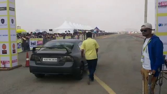 Honda Civic FD1 drag run (Jakkur event) смотреть онлайн