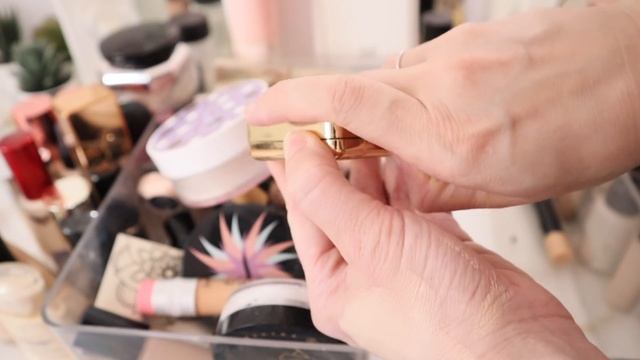 DECLUTTERING ESTREMO 😱 Fondotinta, Correttori, Ciprire, Palette, ecc... смотреть онлайн