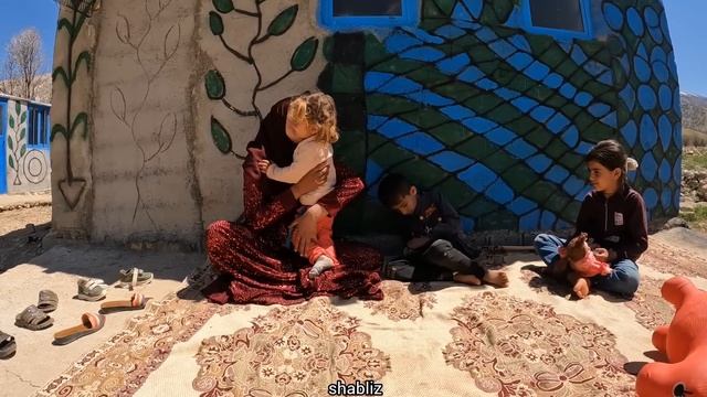 "The Qasem Family: A Nomadic Tale of Resilience" смотреть онлайн