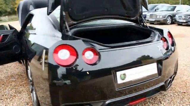 Nissan GTR 3.8 V6 Twin Turbo Automatic in Kuro Black with Black and Red Recaro Seats London UK смотреть онлайн