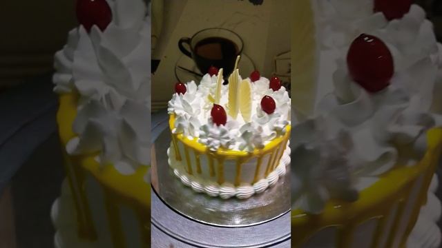 pineapple #cakebakery #chocolatecake #cakelife #sweetcake #birthday #chocolate #cakelover #bakery #