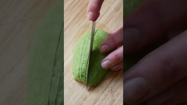 Jammy eggs on avocado toast #shorts смотреть онлайн