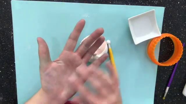 Santa Claus Cupcake Topper Tutorial смотреть онлайн