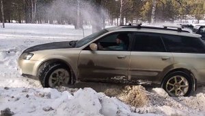 Subaru в снегу