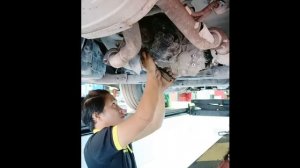 transfer case gear oil changing for Land Cruiser #automobile #mechanic #technician #automotive