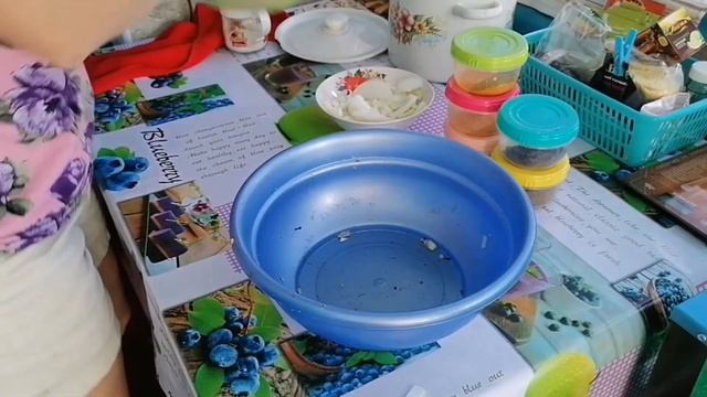 #россия#домашниехлопоты#шашлык        Маринуем и жарим шашлык.Заготовливаю укроп.Приехали друзья.