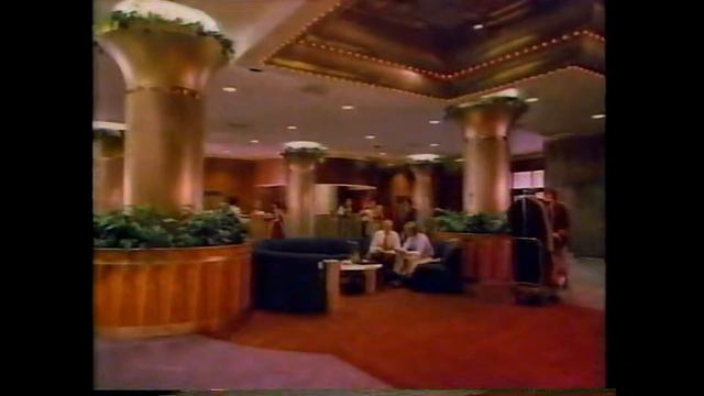 Holiday Inn "A Better Place to Be" (1984) - Vintage Television Commercials смотреть онлайн