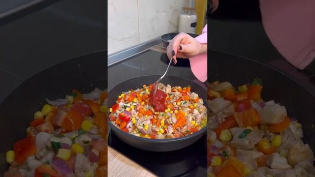 КЕСАДИЛЬЯ рецепт оставила в первом закреплённом комментарии…. смотреть онлайн