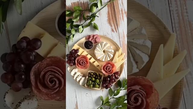 Декор новогоднего стола. Сырная тарелка. Сохраняем, повторяем! #shorts